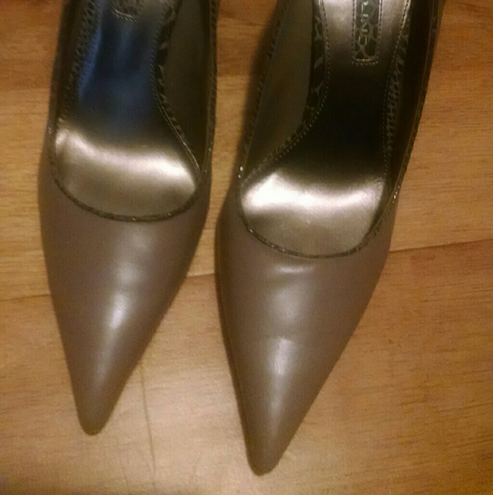Heels - Picture 3 of 5
